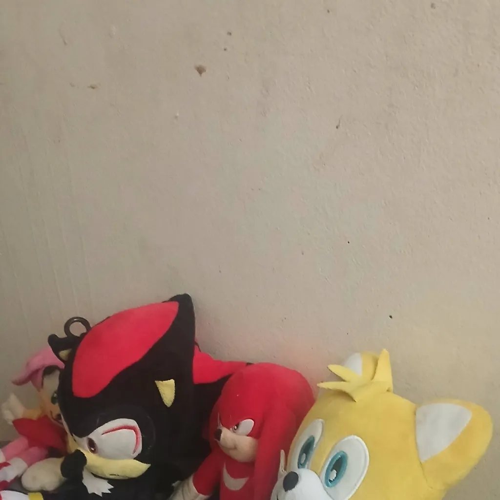 chat with ai character: knuckles cooking 