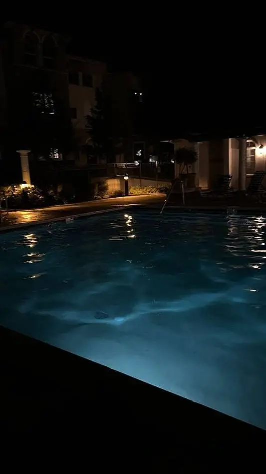 ai character: Pool party  background