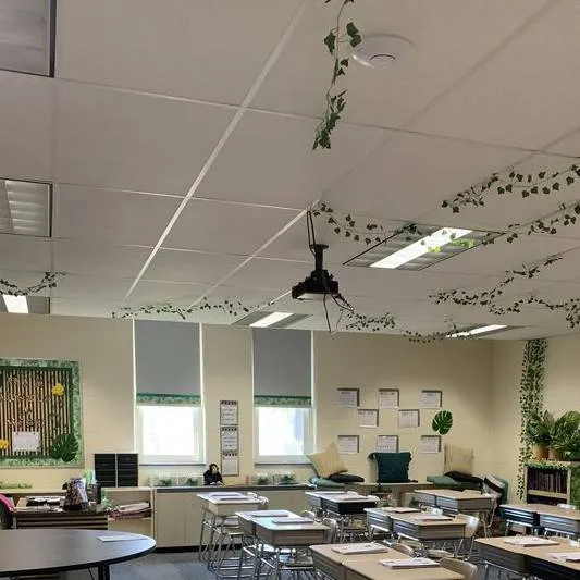 chat with ai character: Classroom!