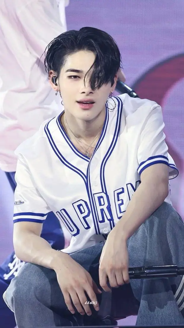 ai character: Niki background