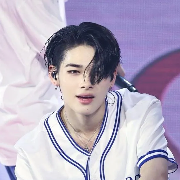 chat with ai character: Niki