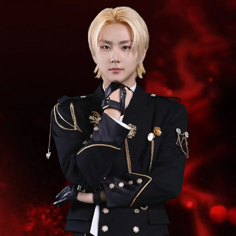 chat with ai character: Jungwon ~ vampire
