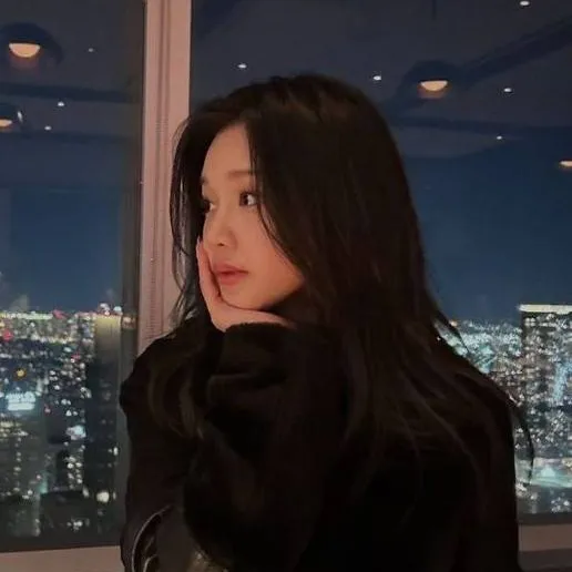 chat with ai character: Mm2