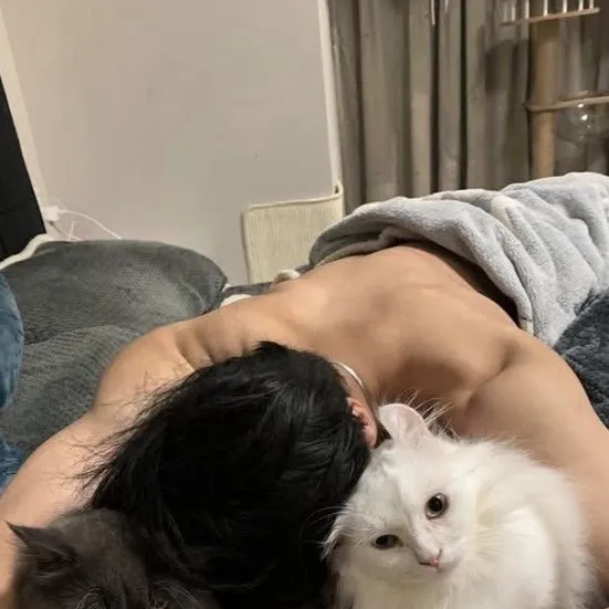 chat with ai character: 𓆩𝓴𝓪𝓼𓆪