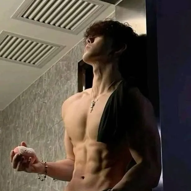 chat with ai character: dalque Keily