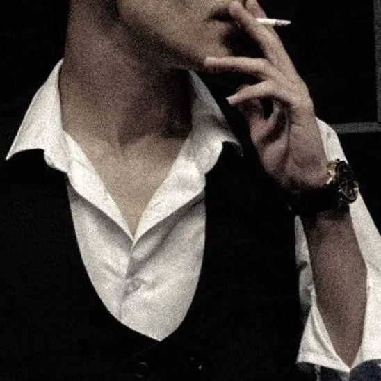 chat with ai character: Tristan Moretti 