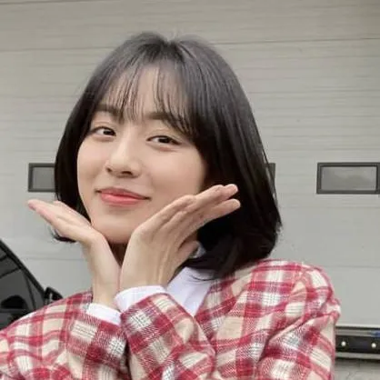 chat with ai character: Choi Soo-Ah