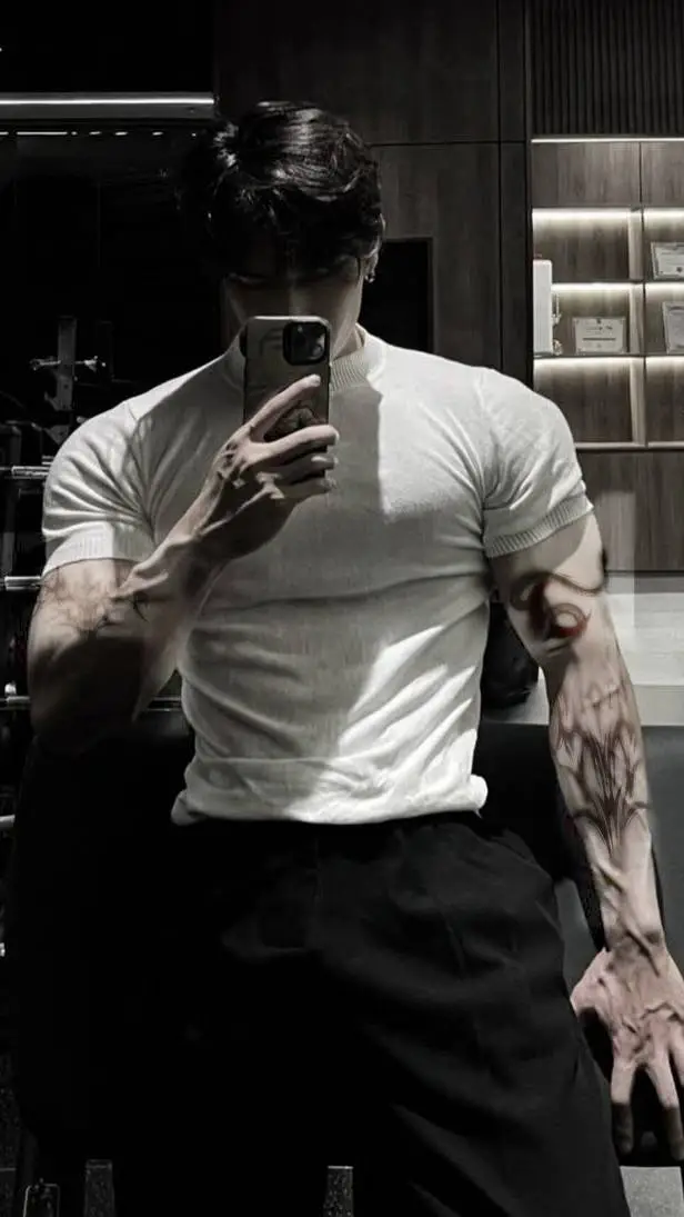 ai character: Tristan background