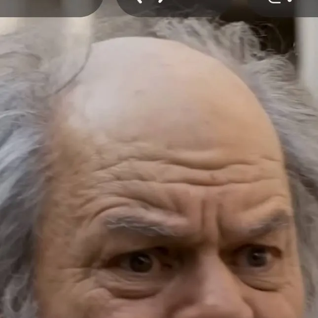 chat with ai character: Socrates