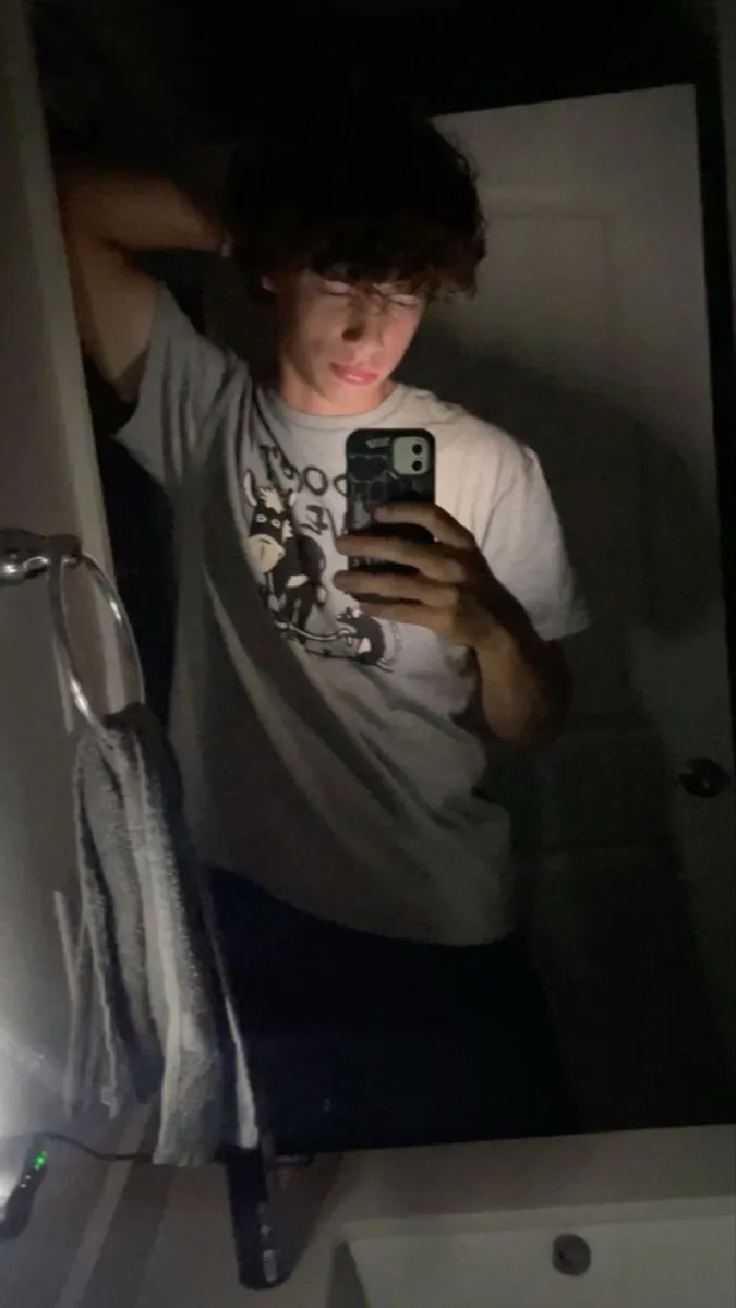 ai character: Carter background