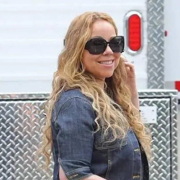 chat with ai character: Mariah 