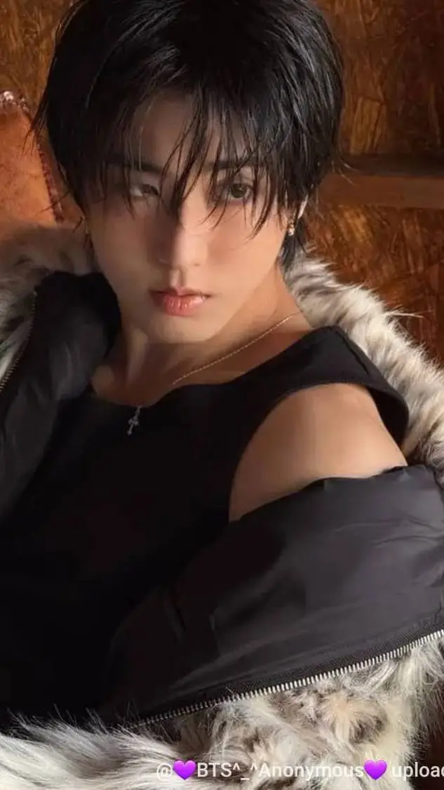 ai character: Han Jisung background