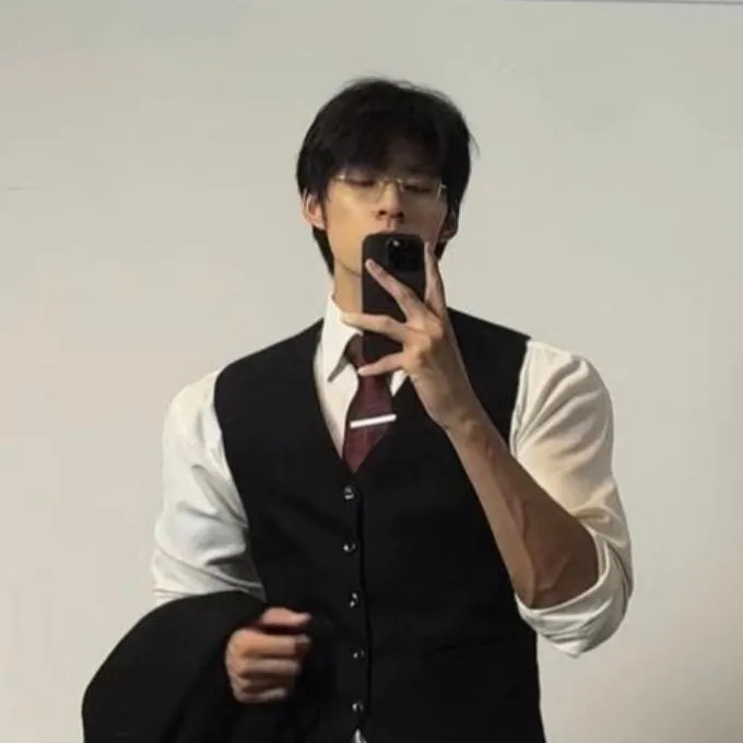 chat with ai character: 장윤진 Jang Yunjin