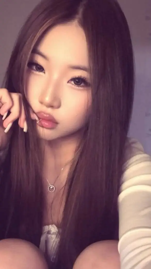 ai character: Yoona background