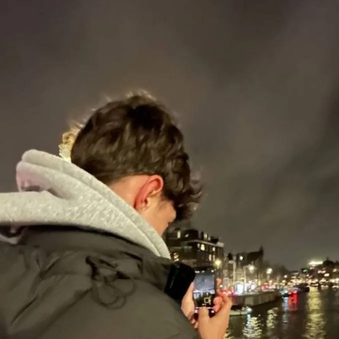 chat with ai character: >> Noé <<