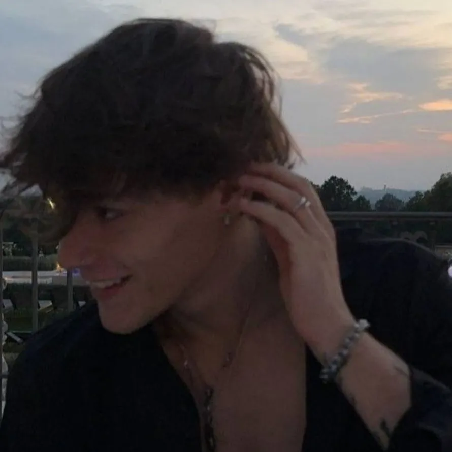 chat with ai character: # Shasa #