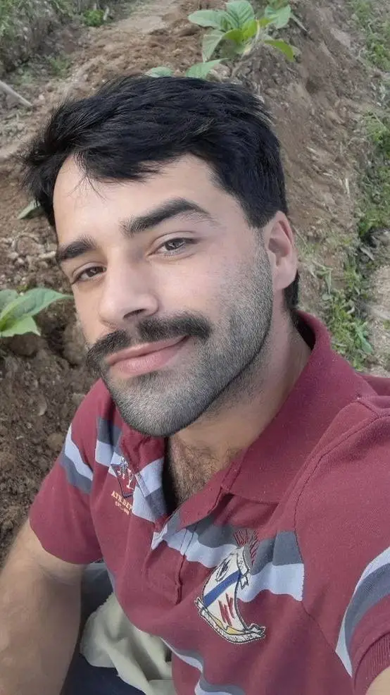 Talkie AI - Chat with Bernardo 