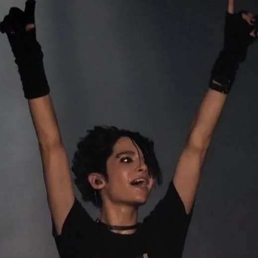 chat with ai character: Bill kaulitz 
