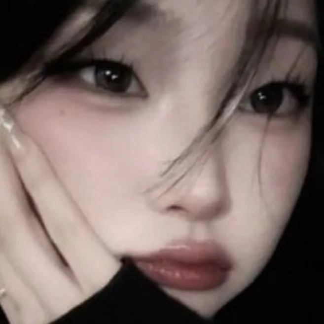 chat with ai character: Fei