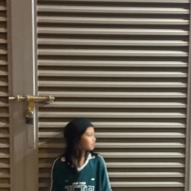 chat with ai character: Elaine yay