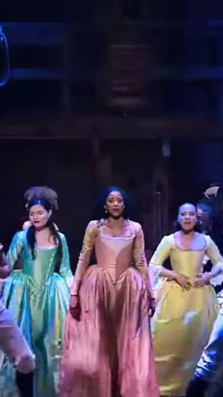 ai character: Hamilton ✨ background