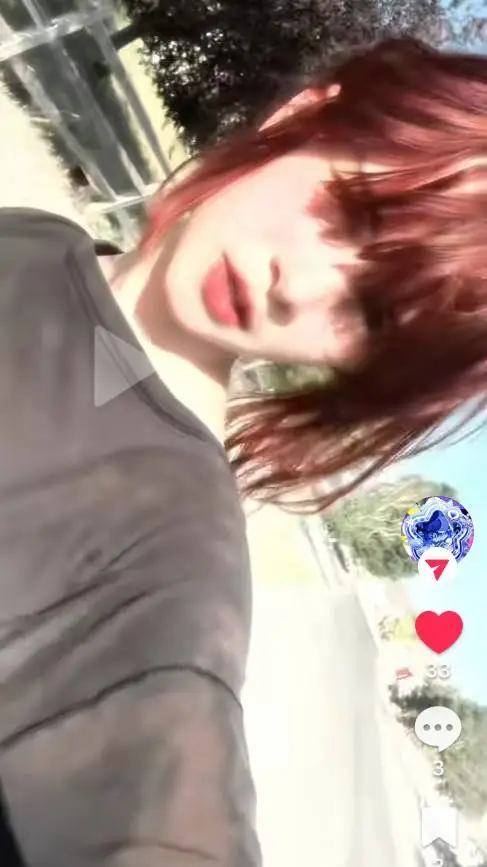 ai character: Evelyn background