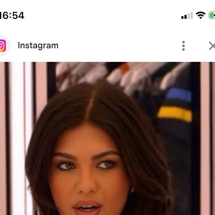 chat with ai character: Belle 