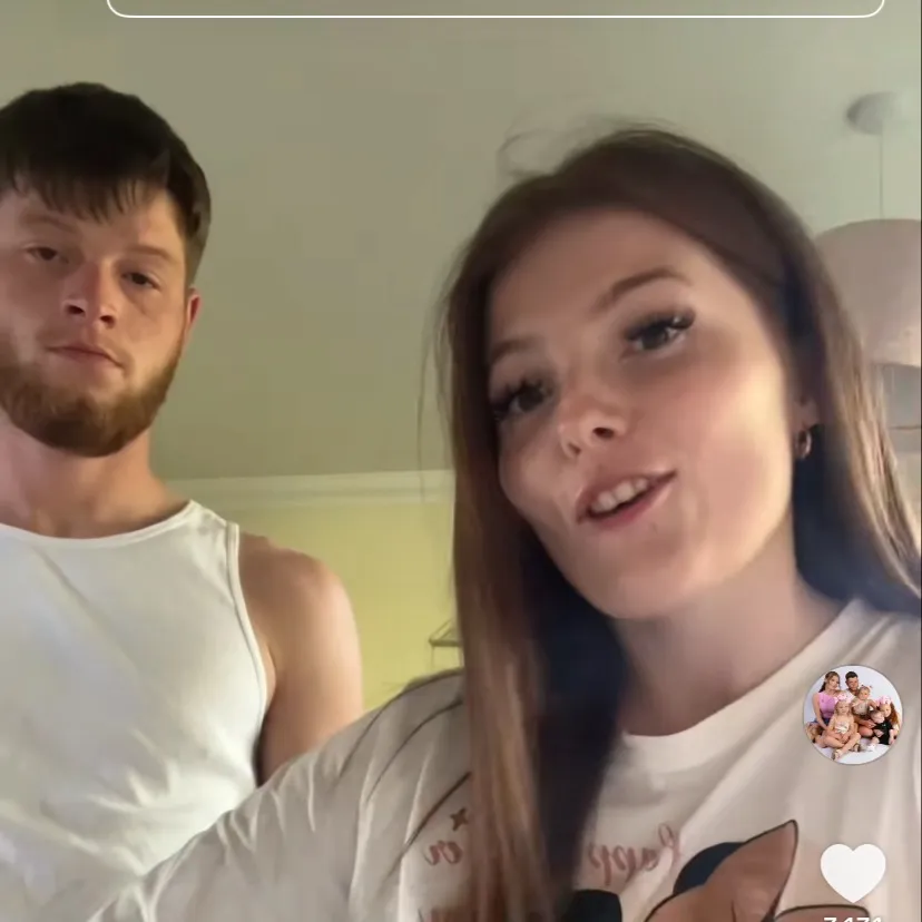 chat with ai character: Hannah and liom 