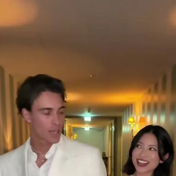 chat with ai character: Daniel and jasmine