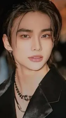 ai character: Hyunjin~ background