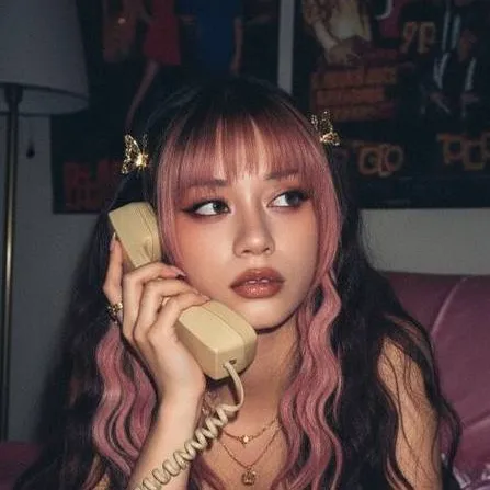 chat with ai character: Megan