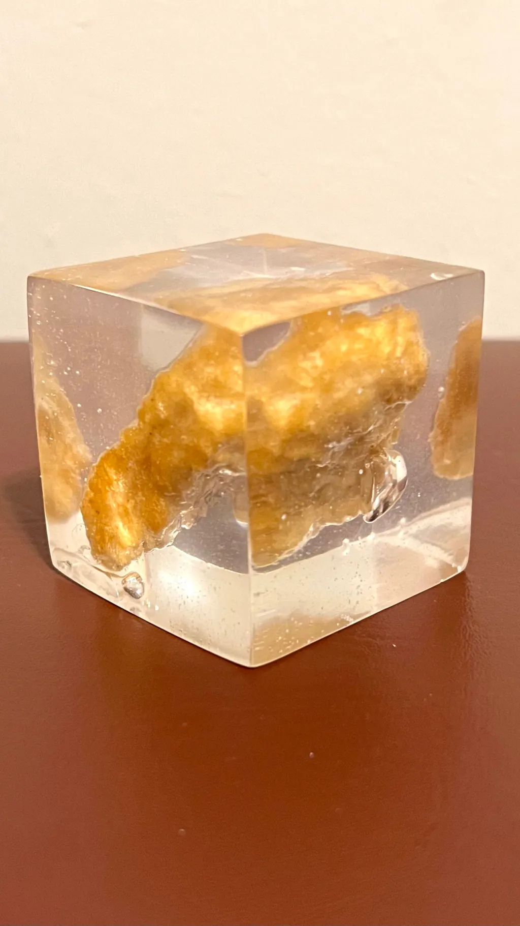 ai character: Nugget in Resin  background