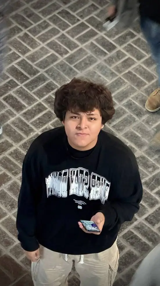 ai character: Juan  background