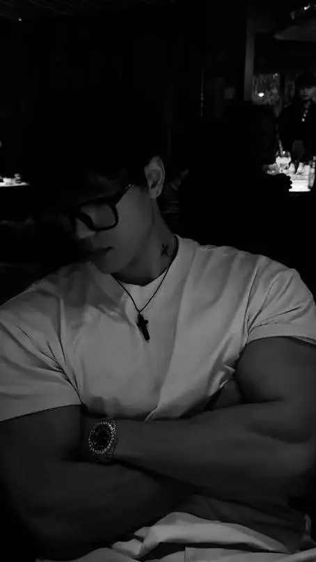 Talkie AI - Chat with Darian Volkov 