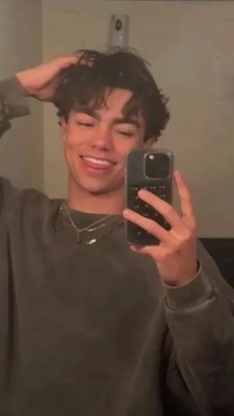 Talkie AI - Chat with Malachi💋