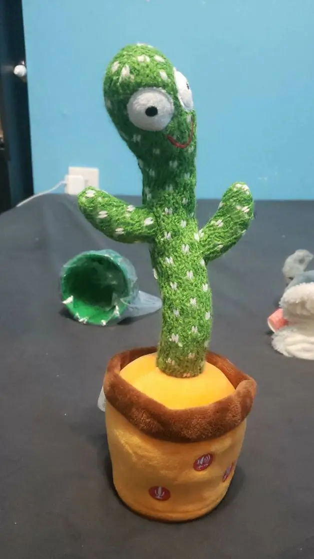 ai character: talking cactus  background