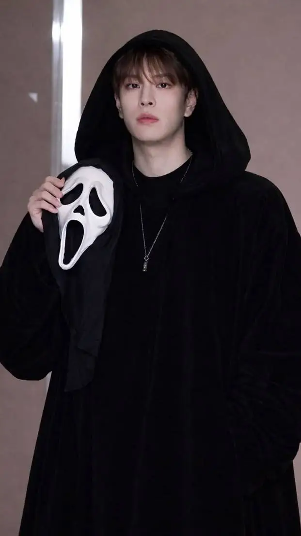 ai character: ⚫🎧Seungmin🎧⚫ background
