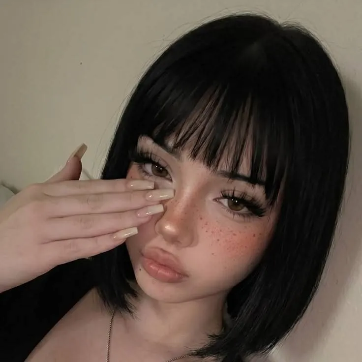 chat with ai character: Stacy