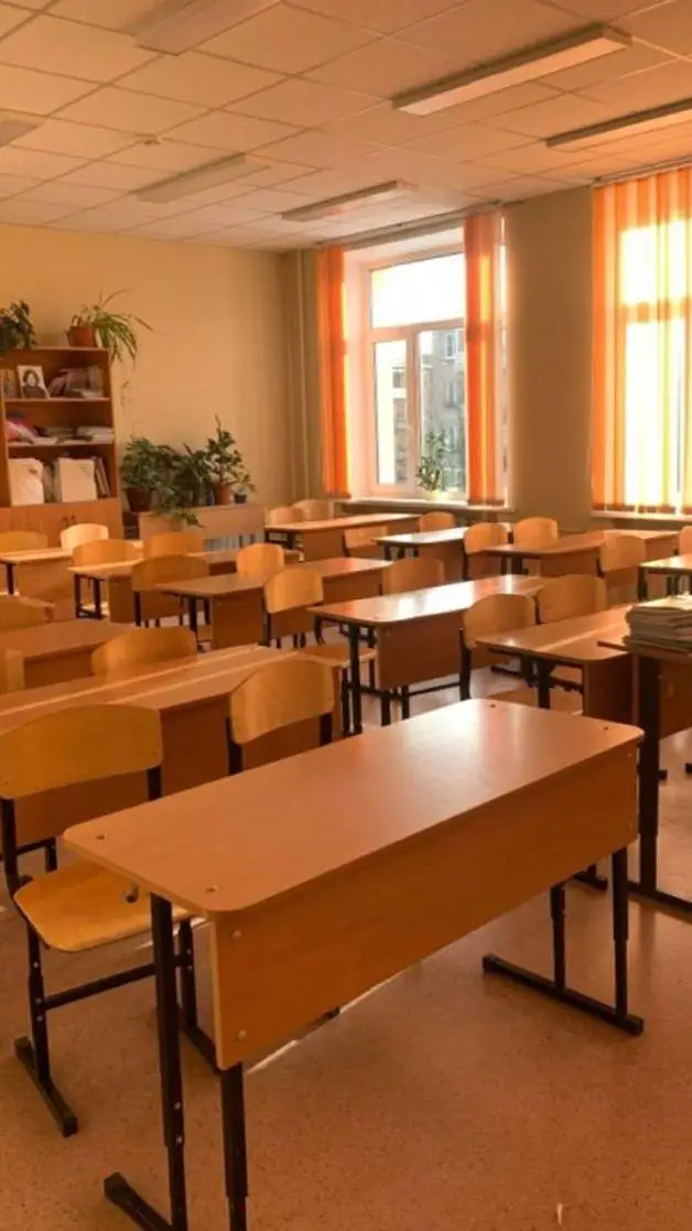 ai character: Classroom!!  background