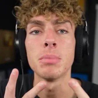 chat with ai character: DjLovesturbo