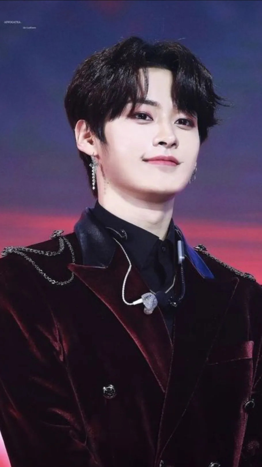 ai character: Lee Know  background