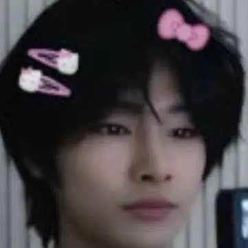 chat with ai character: ur the 9th member