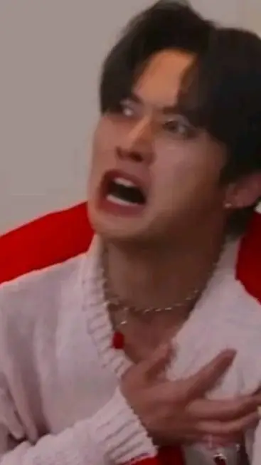 ai character: minho is ur bff background