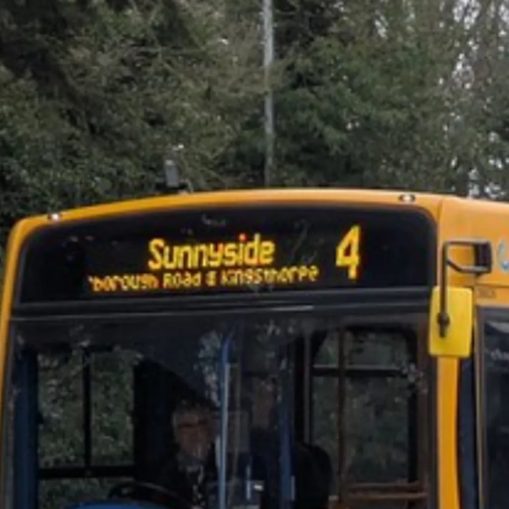 chat with ai character: 4 Bus