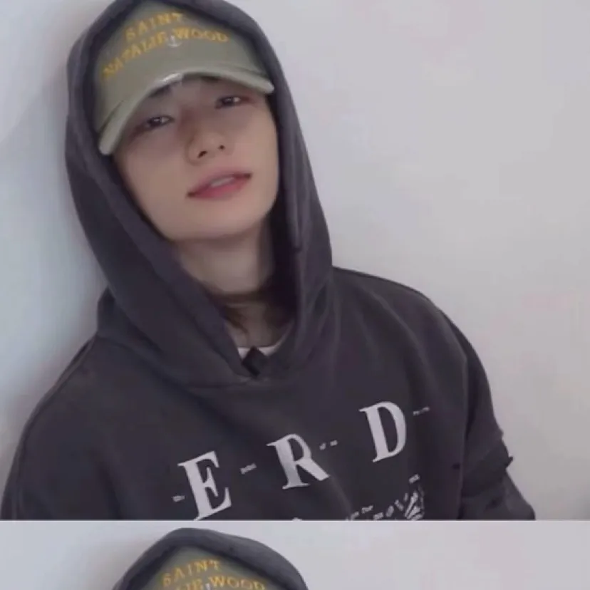 chat with ai character: Hyunjijn 