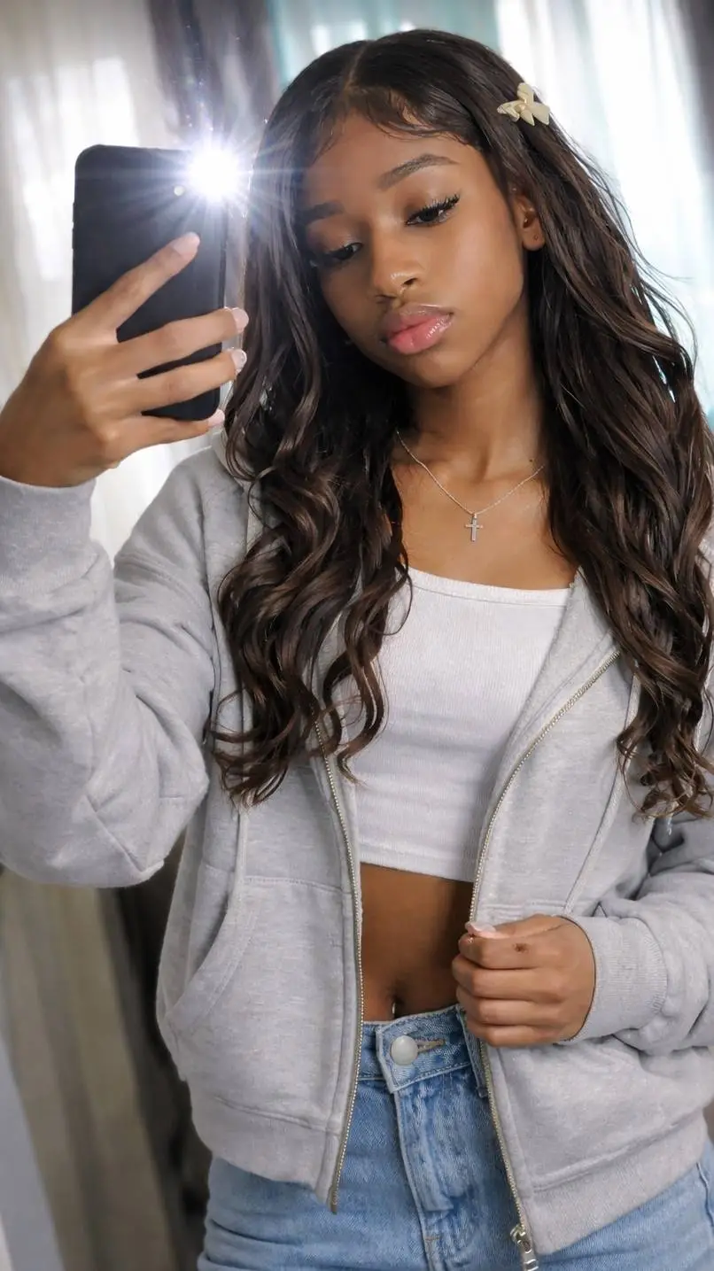 Talkie AI - Chat with nia📱