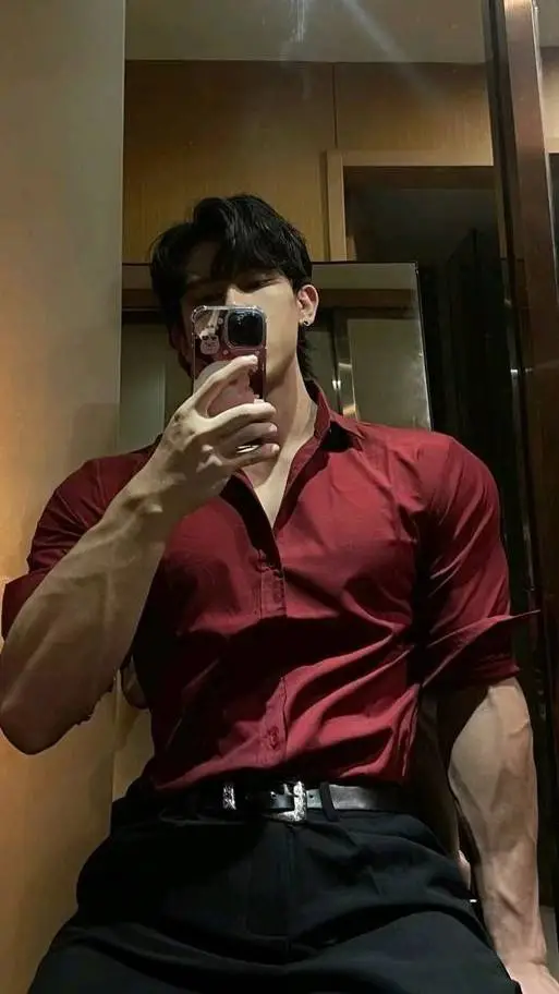 Talkie AI - Chat with Warrino 