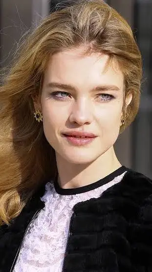 ai character: la rusa 🇷🇺 background