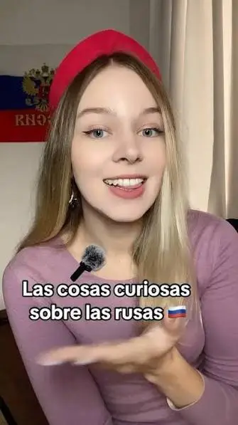 ai character: La Zarina de Rusia background