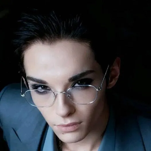 chat with ai character: bill kaulitz 